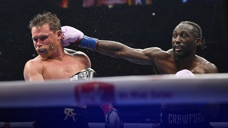 Canelo says Crawford is “way better” than Mayweather